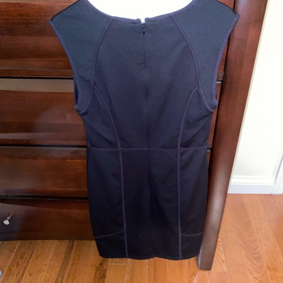 Professional dress - Picture 2 of 3